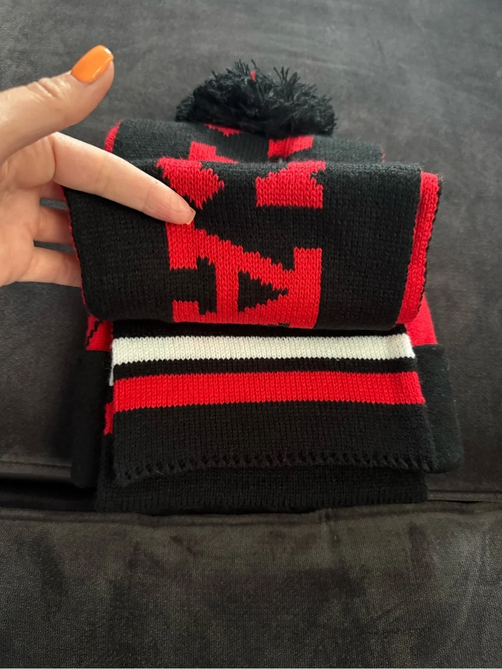 NBA Chicago Bulls Kids Beanie and Scarf Set - Red & Black